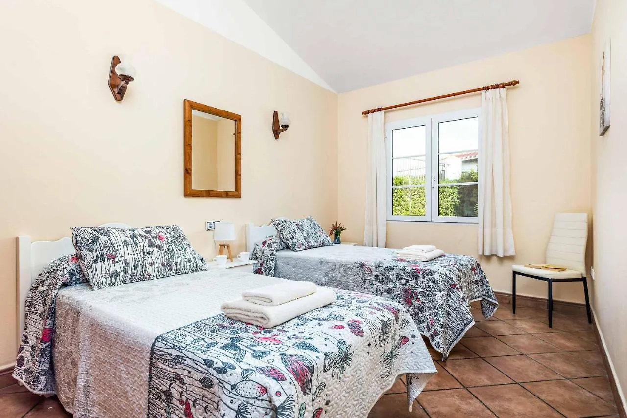 Villa Iris Bosch Калан-Бош 0*,